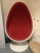 Retro Egg Pod Swivel Chair